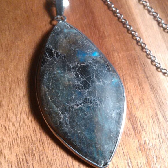 Malagasy Labradorite Stainless Steel Pendant Necklace - Picture 2 of 15
